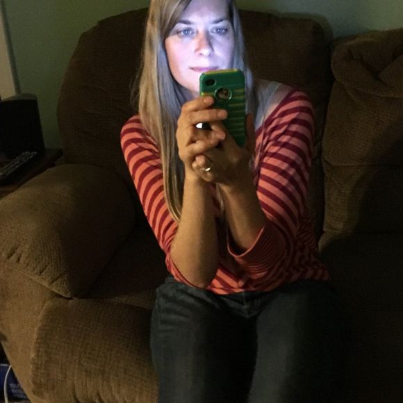 Meet your Posher, Lisa - Picture 1 of 1